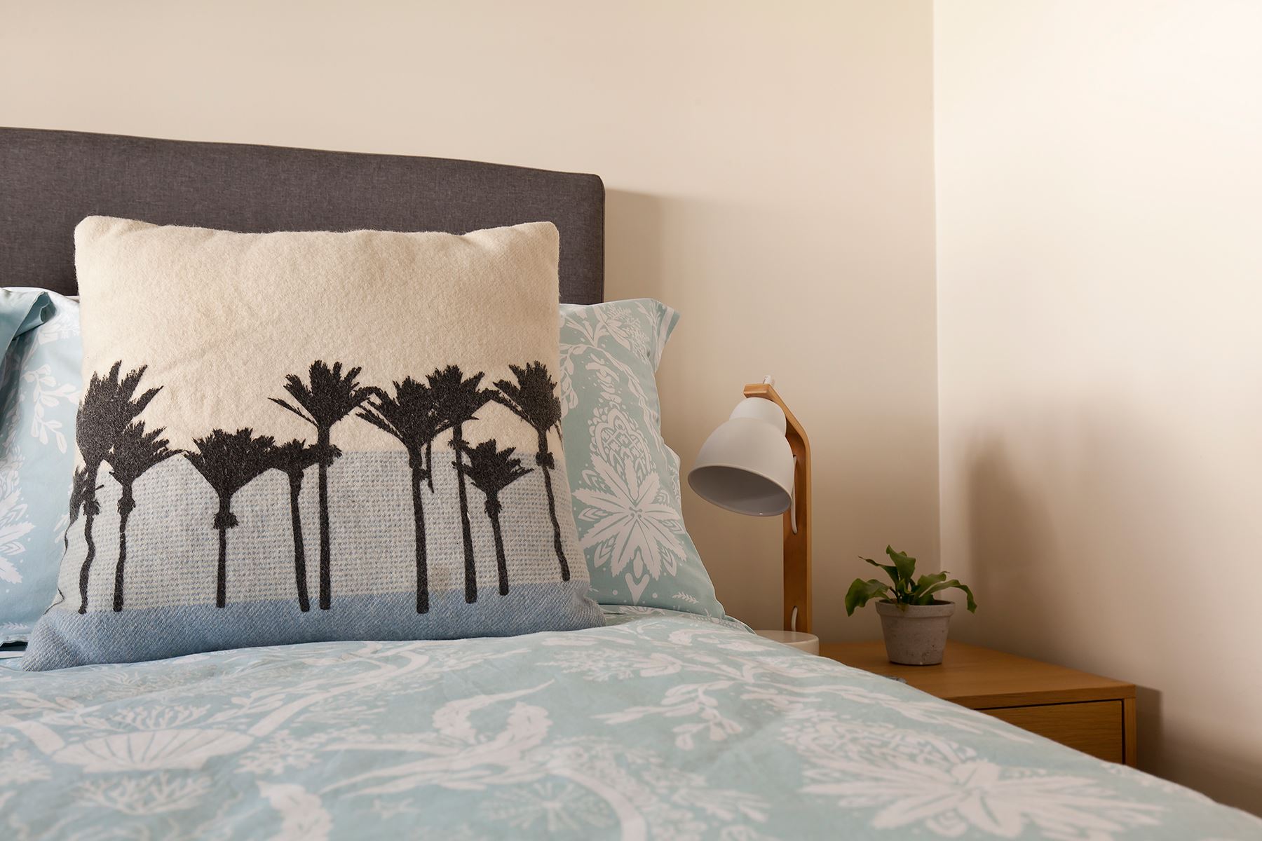 Beautifully appointed bedroomos